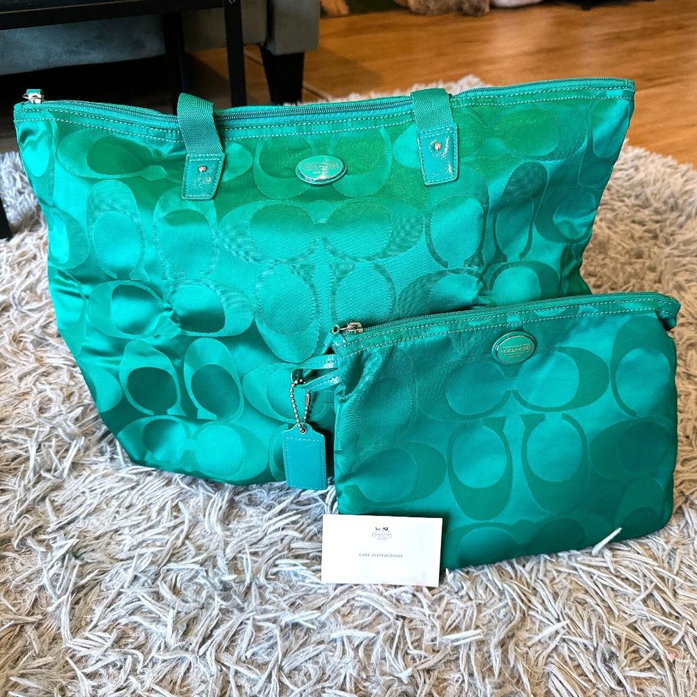 Brand New Coach Signature Nylon Packable Weekender Tote Bag - Bright Jade